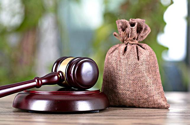 60萬和70萬，傳媒公司總經理因此被控單位行賄罪及行賄罪，審理結果是？